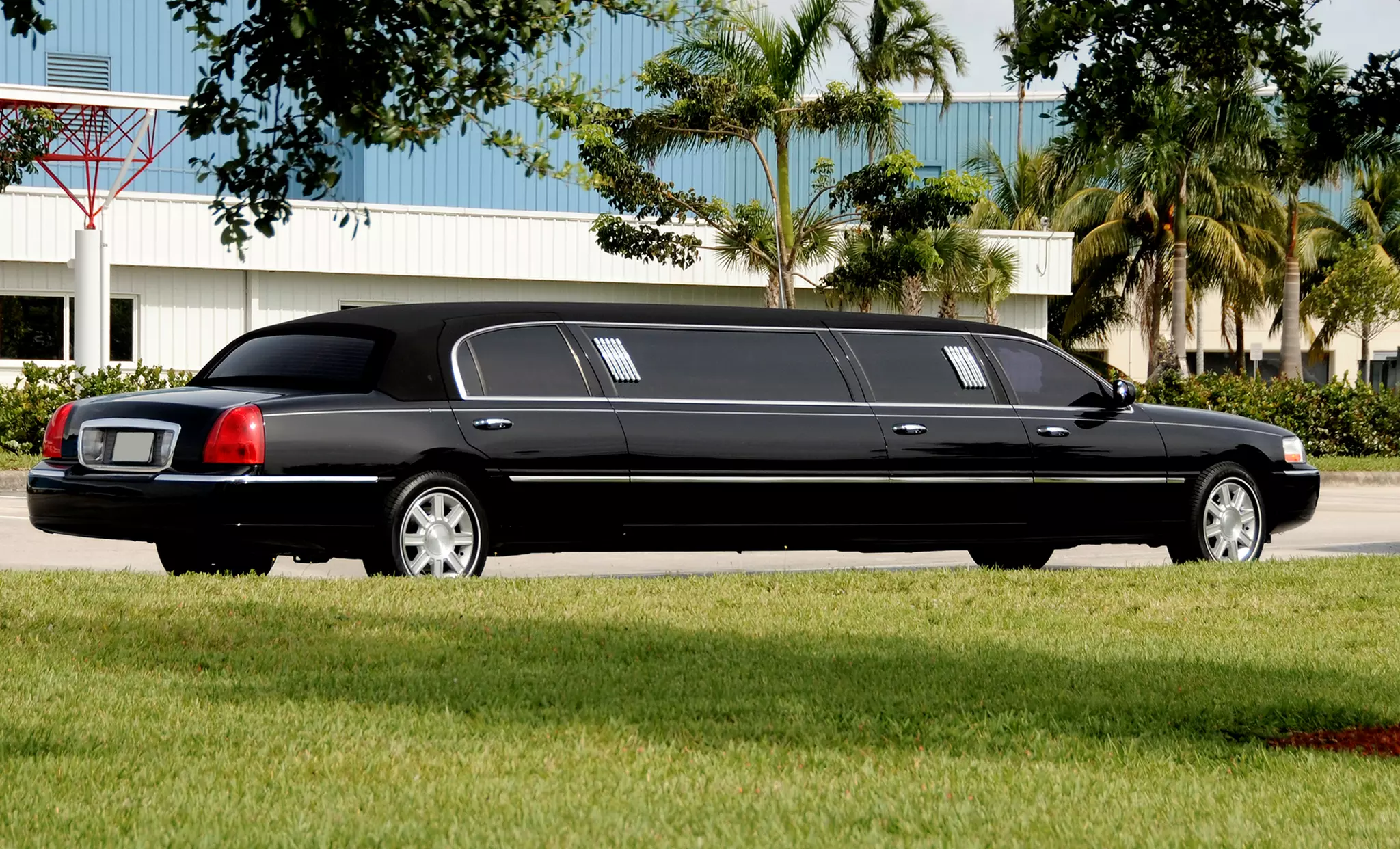 How Many People Fit in a Stretch Limousine? [Capacity Guide]